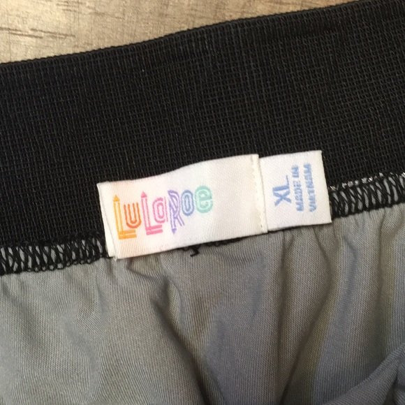 LuLaRoe Lola 🌟Elegant Collection🌟 - Picture 2 of 3